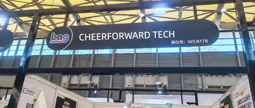 Smart Luggage That Stole the Show: Your Journey Just Got Smarter!