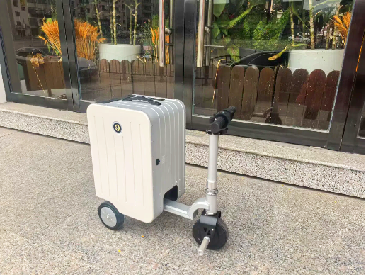 The Smart Commuter's Edge: Your Electric Suitcase as a First/Last Mile Solution